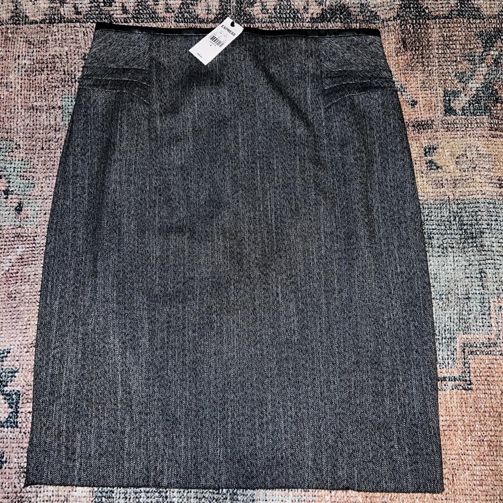 Express grey skirt